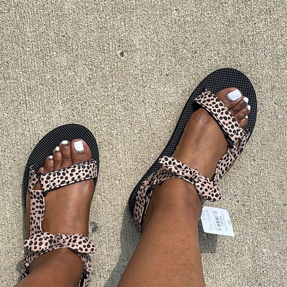 Arizona Womens Judith Strap Sandals outdoor animal print activewear shoe Sz 11M - Picture 4 of 13